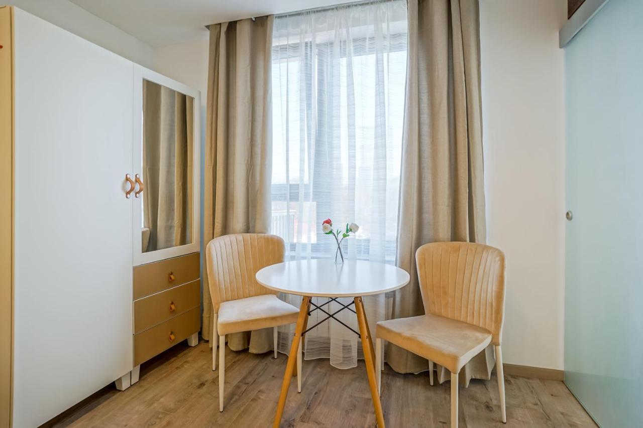 Bright Apartments Moments Away From Herastrau Park, Mall And Metro Бухарест Экстерьер фото